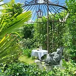 D'hotes Le Griffon 1855 Saint-Laurent-Des-Autels